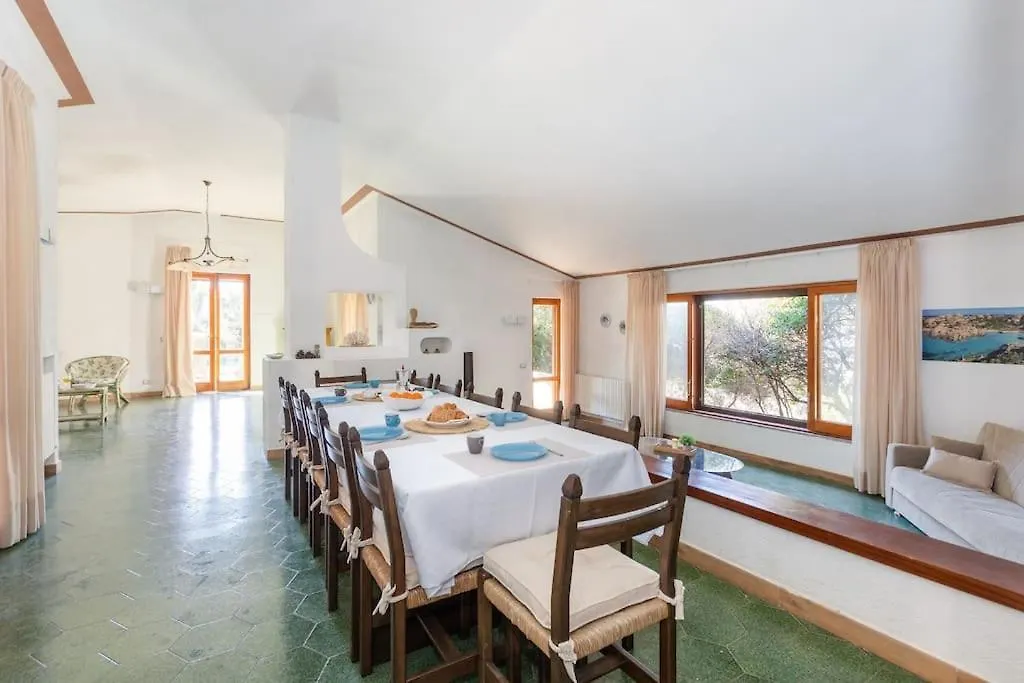 Villa Carla - Frontsea House With Private Pool And Sauna 帕拉迪索海岸 0*,  意大利