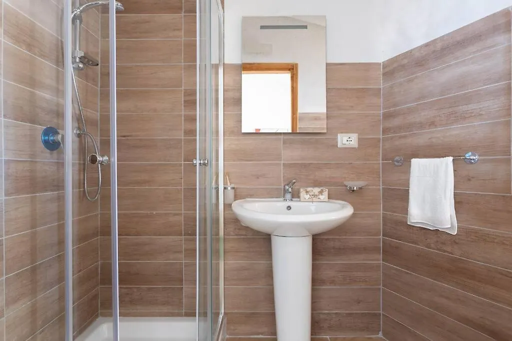 Villa Carla - Frontsea House With Private Pool And Sauna 코스타 파라디소